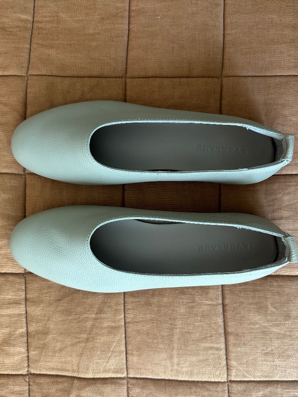Everlane Dayglove flats size 7
